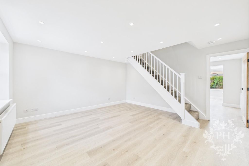 Additional image 4 of 4 bed semi-detached house for saleIrthing Close, Ingleby Barwick TS17
