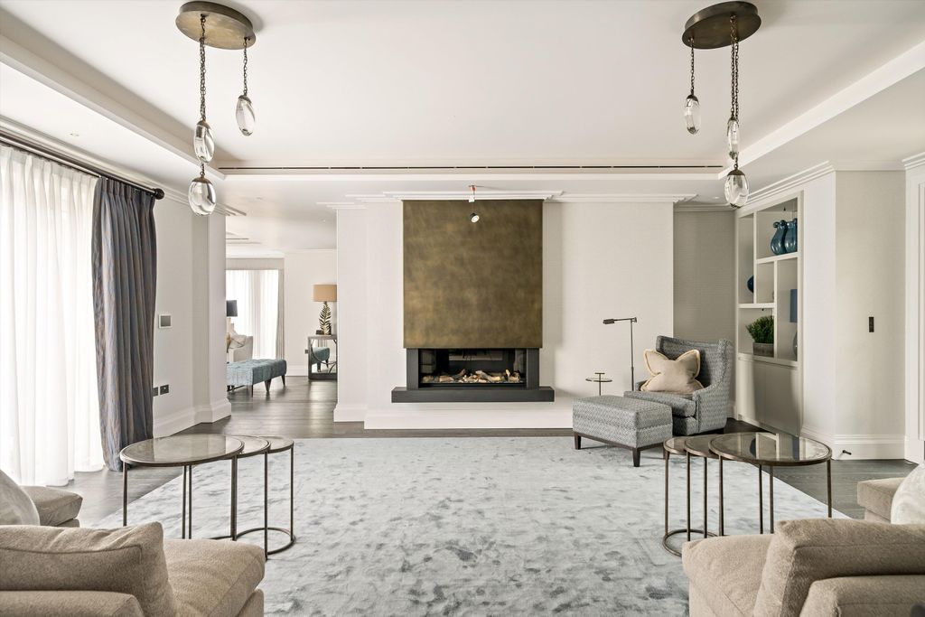 5 bed flat to rentPrinces Gate, Knightsbridge, London SW7 photo 4