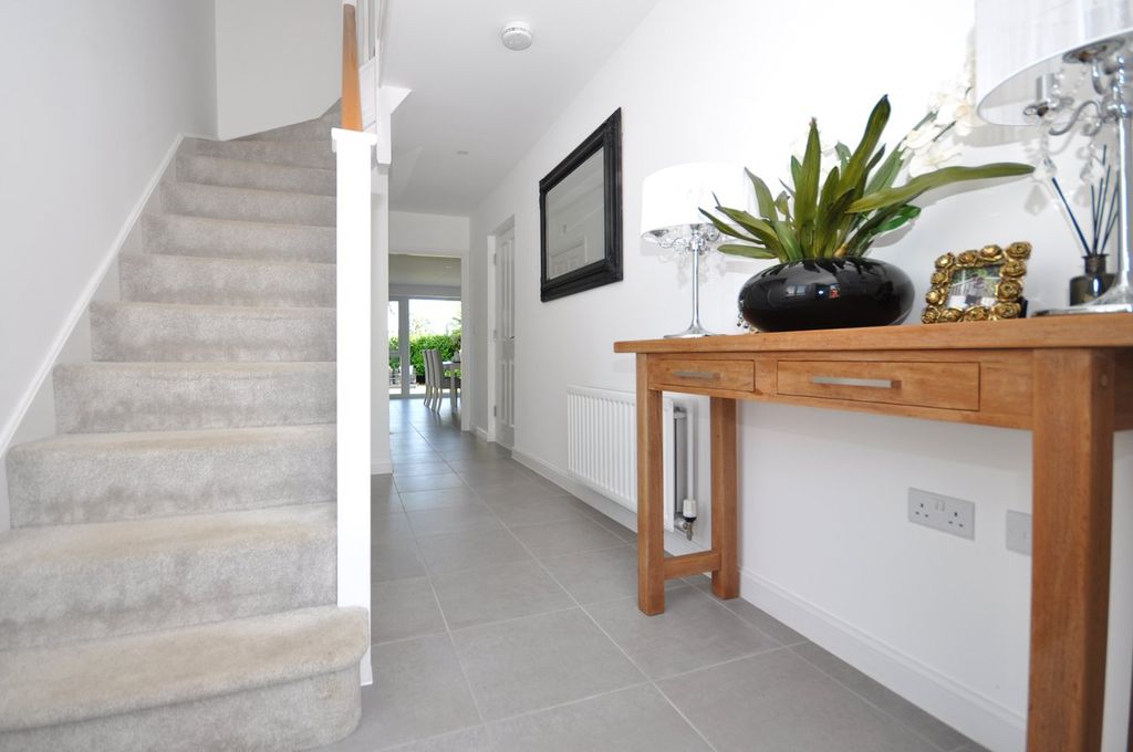 Additional image 18 of 4 bed semi-detached house to rentClover Drive, Cheltenham GL52