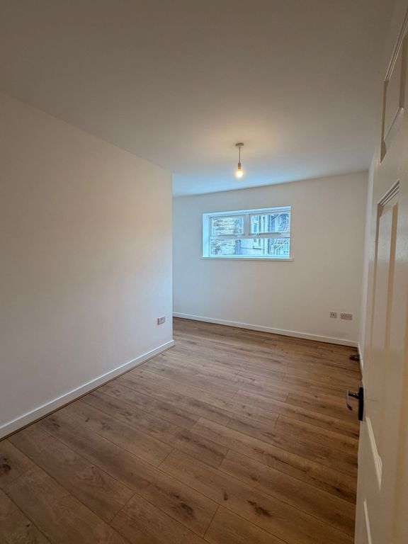 Additional image 2 of 1 bed flat to rentStation Road, Llanelli SA15