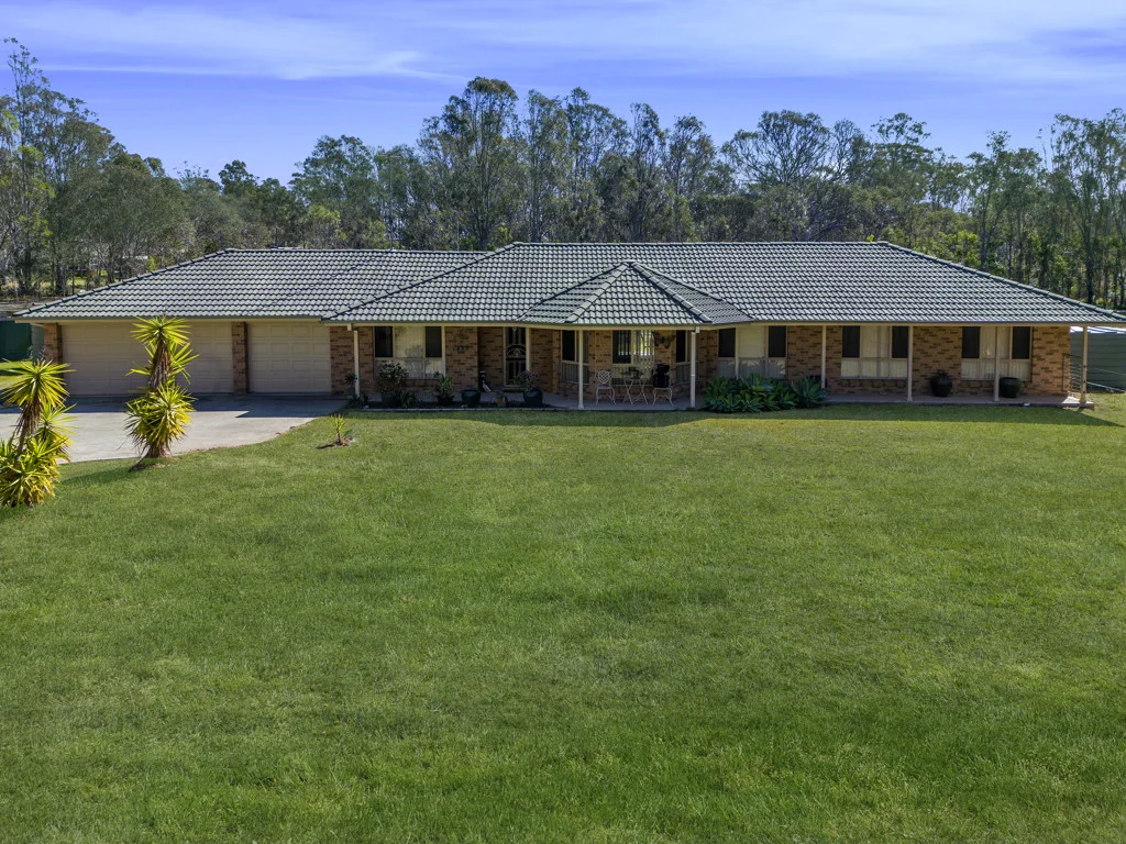 8 Findley Road, Bringelly NSW 2556