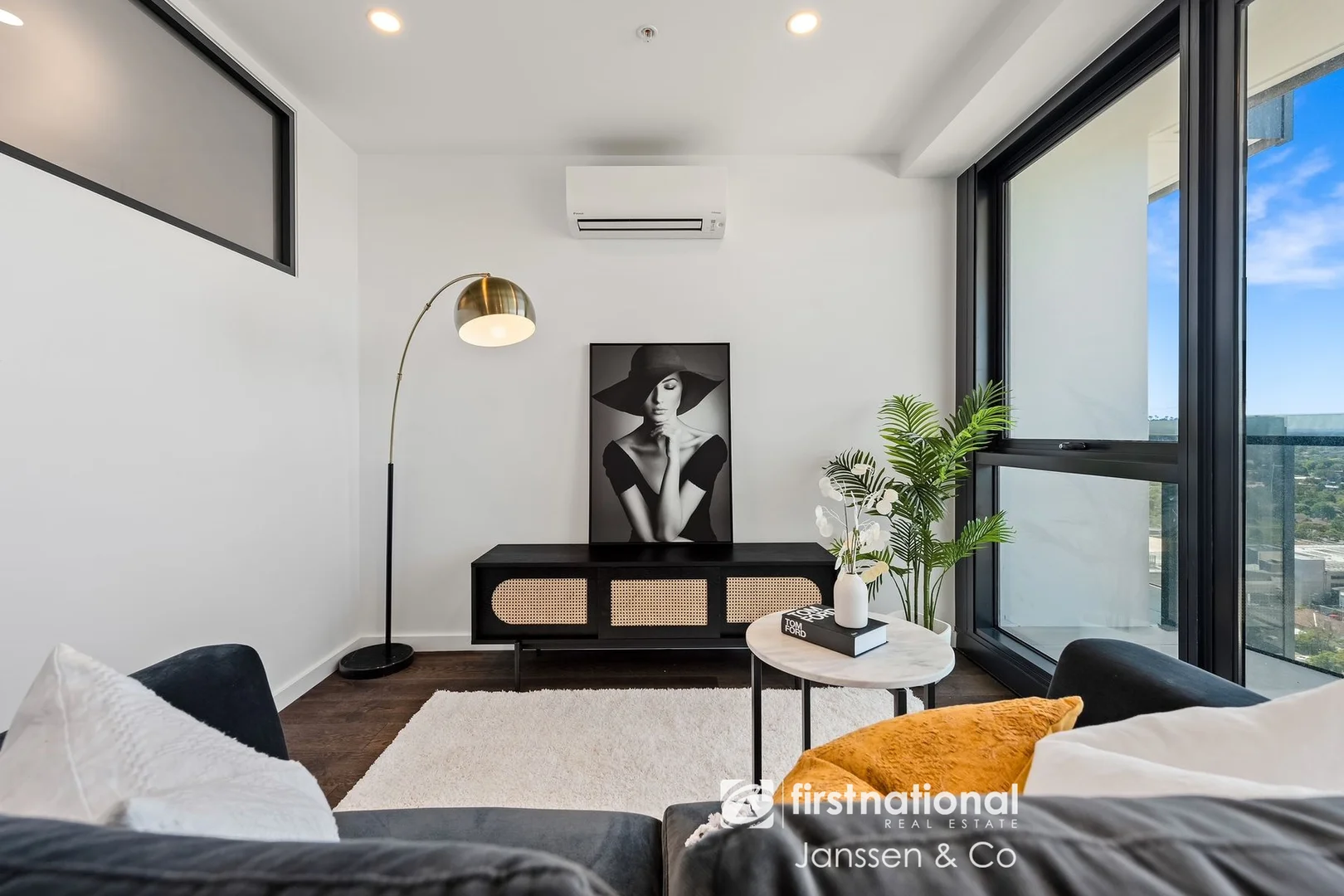 Additional image 2 of 1709/826-834 Whitehorse Road, Box Hill VIC 3128