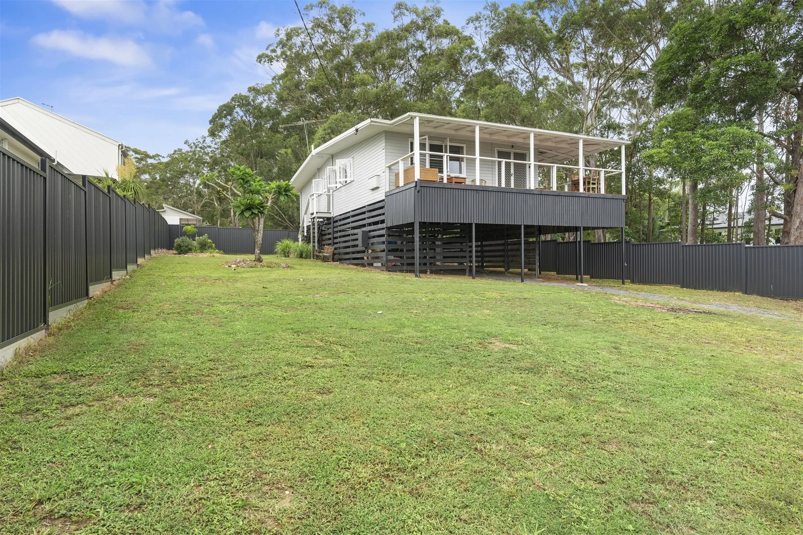 51 Deenya Pde, Russell Island QLD 4184