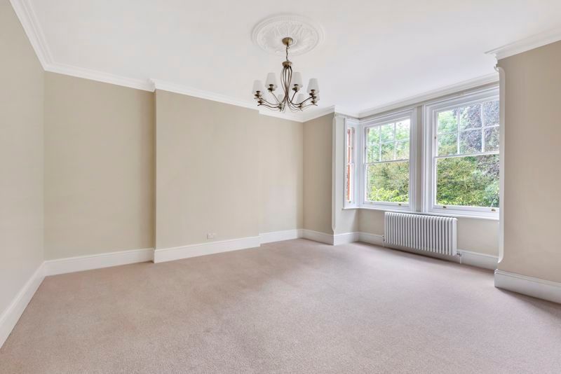 Additional image 3 of 3 bed flat to rentKings Road, Horsham RH13
