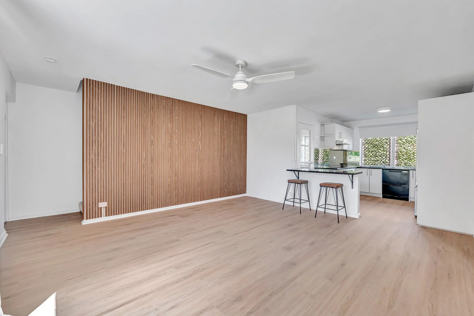 Additional image 3 of 4/853 Wynnum Road, Cannon Hill QLD 4170