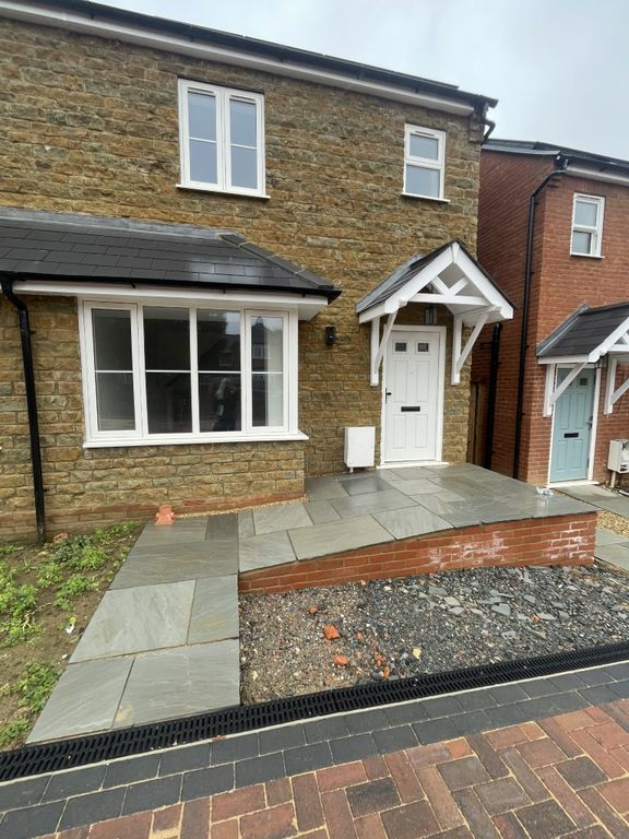 4 bed semi-detached house to rentWatling Street, Fosters Booth NN12