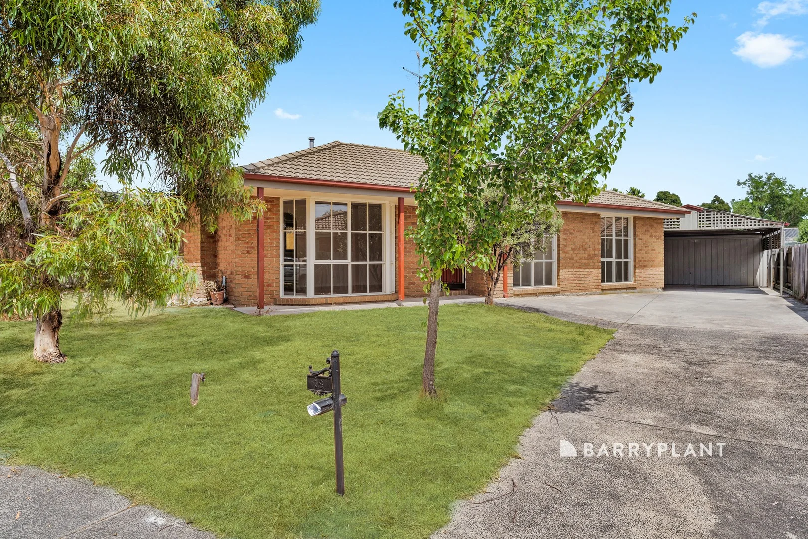 19 Phelan Drive, Cranbourne North VIC 3977