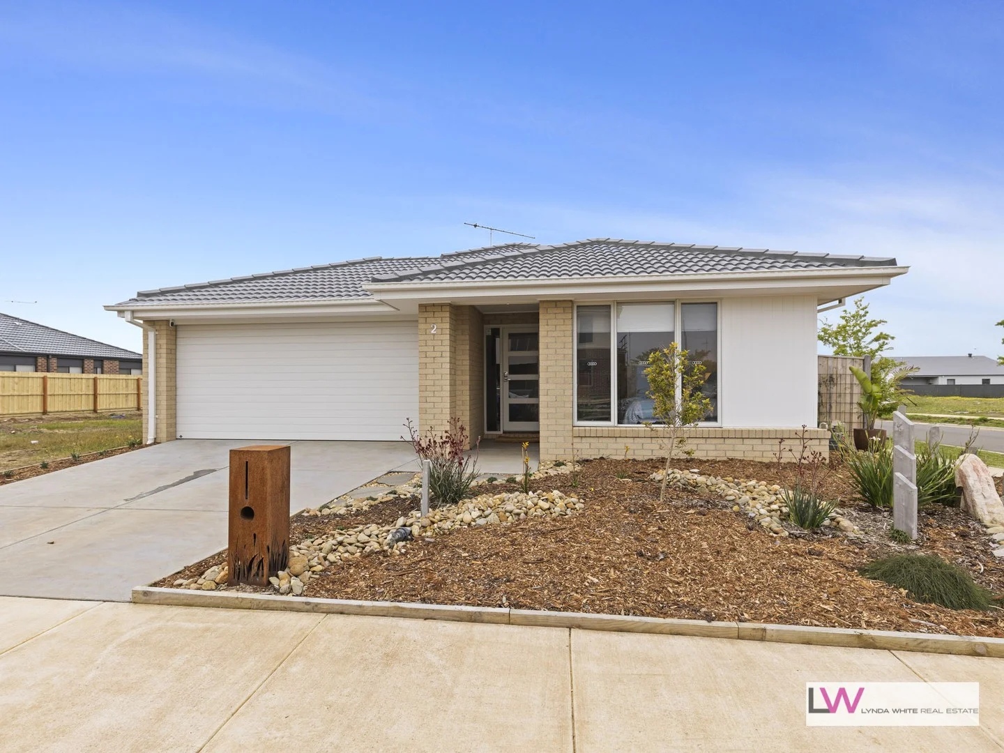 2 Devenish Wy, St Leonards VIC 3223