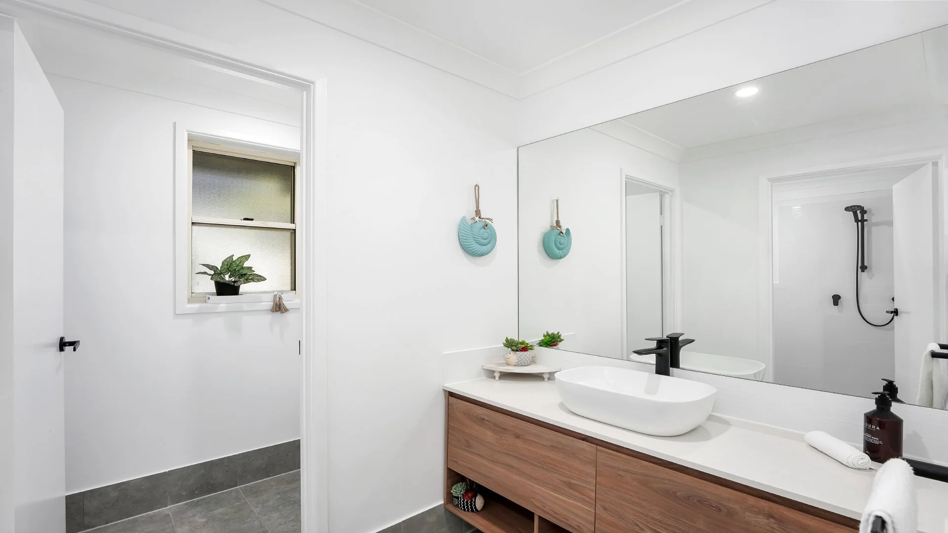 Additional image 2 of 1A/2 Vista Avenue, Copacabana NSW 2251