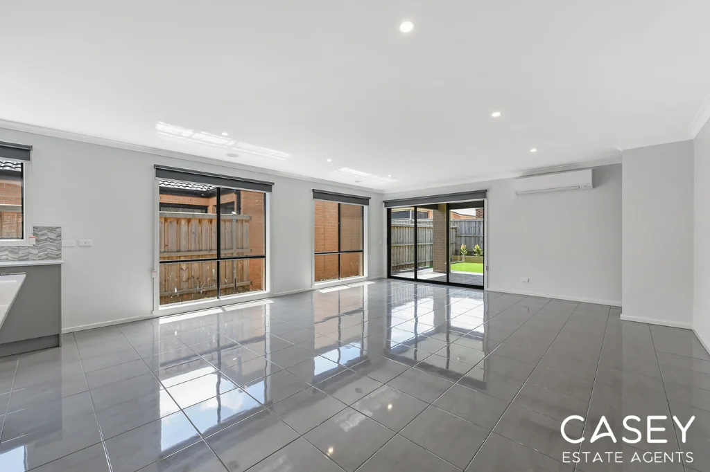 Additional image 4 of 52 Spearwood Rise, Cranbourne West VIC 3977