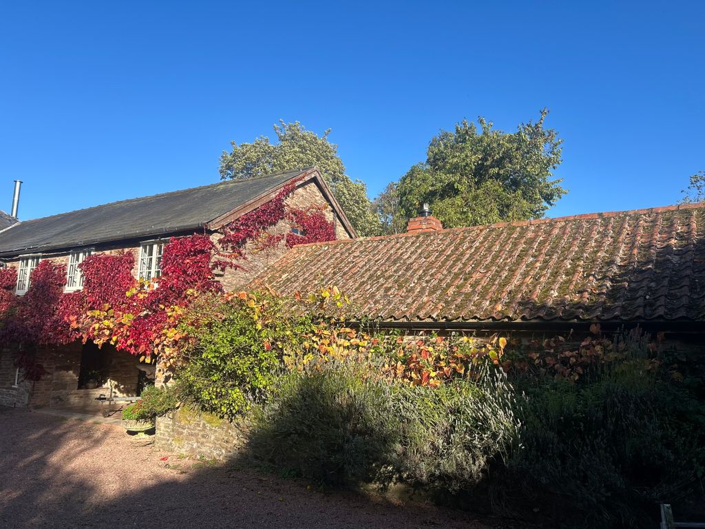 2 bed flat to rentThe Annexe The Oast House, Marden, Herefordshire HR1
