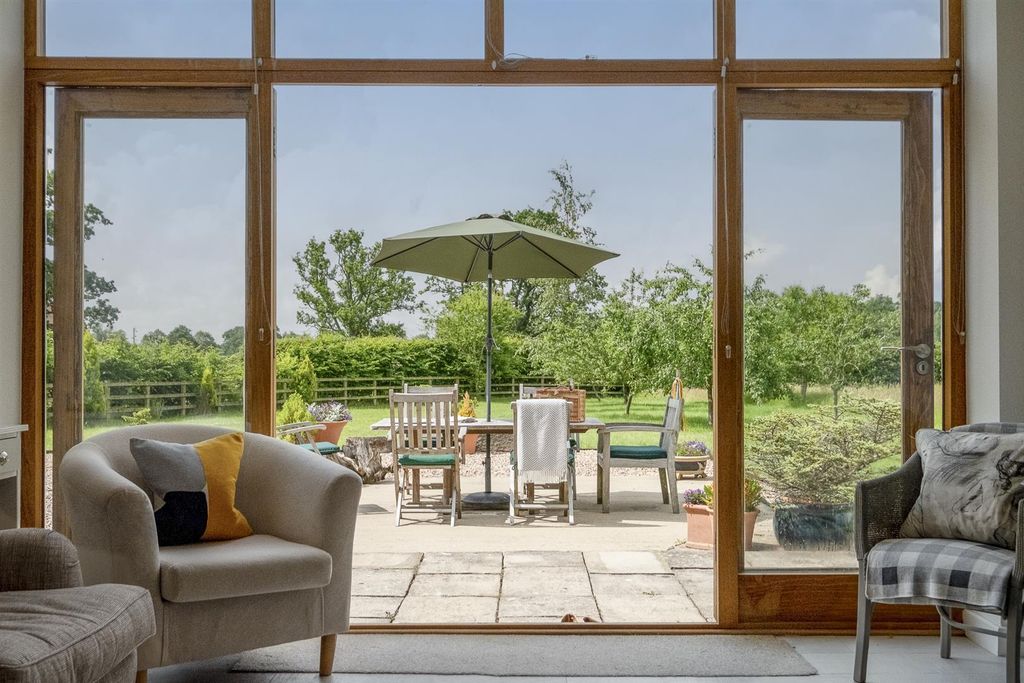 Additional image 11 of 3 bed detached house to rentHenley Road, Ullenhall, Henley-In-Arden B95