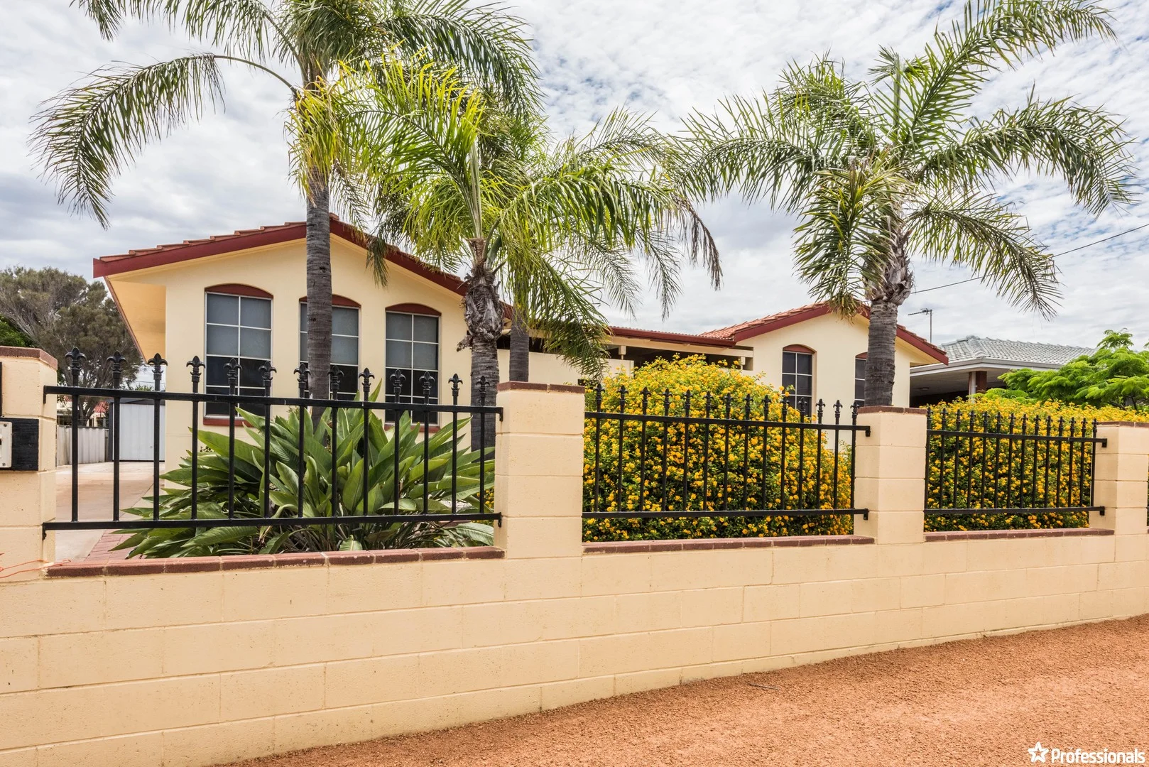 33 Ackland Road, Mount Tarcoola WA 6530