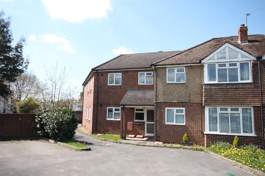 1 bed property to rentLeatherhead KT22