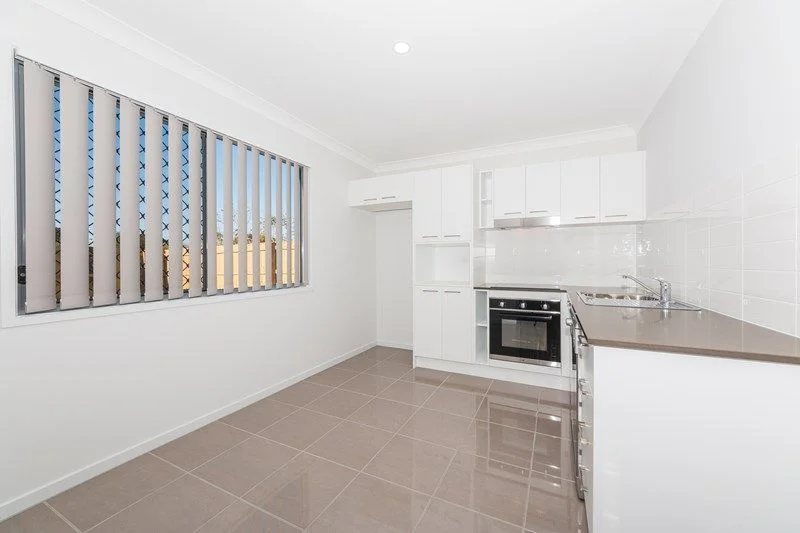 Additional image 2 of 2/122a Klingner Road, Redcliffe QLD 4020