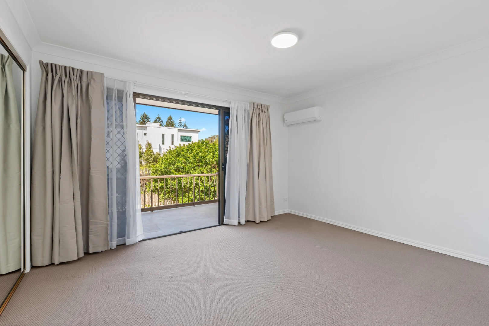 Additional image 9 of 2/44 Venice Street, Mermaid Beach QLD 4218