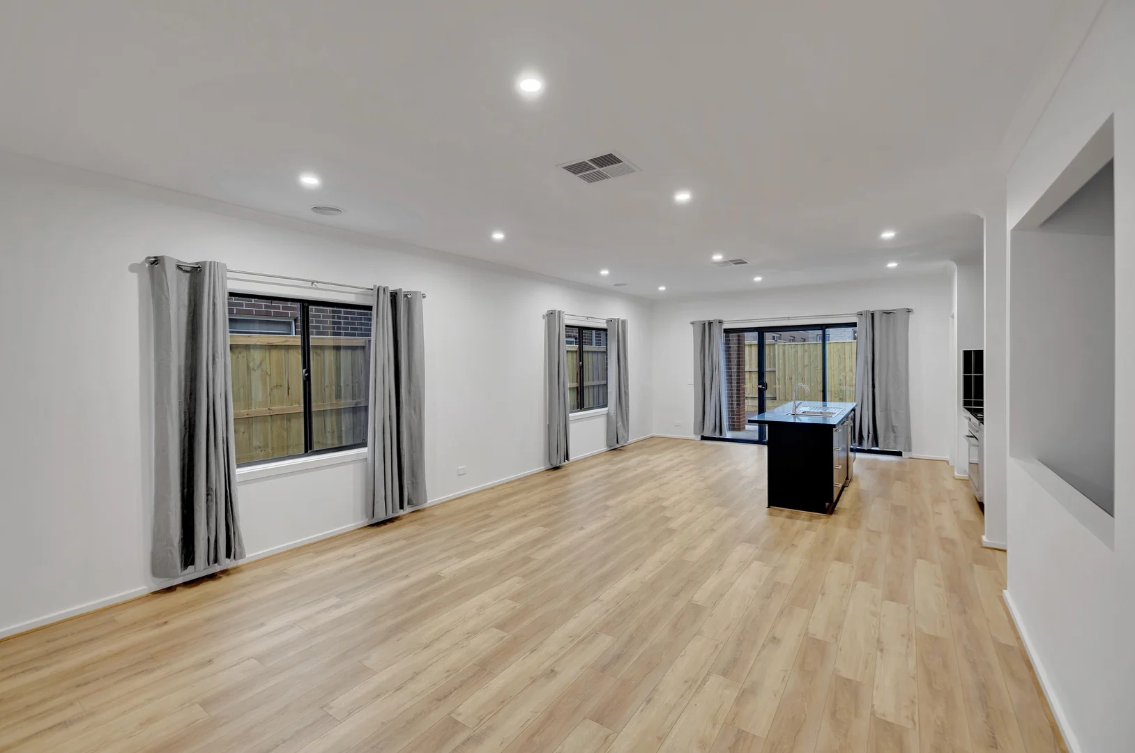 Additional image 3 of 25 Fairhall Avenue, Werribee VIC 3030
