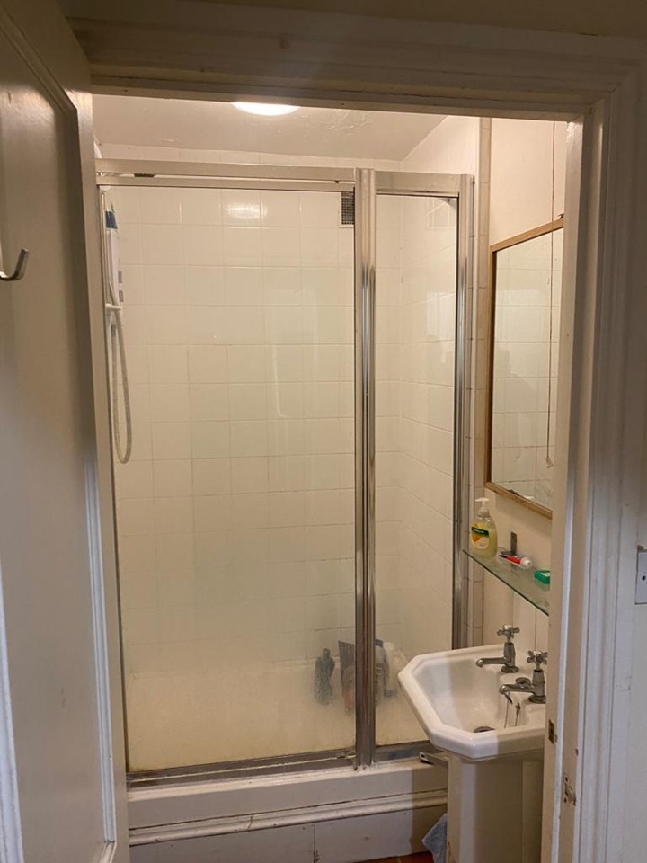 Room in a Shared House, Clifton, BS8, N1 7GU photo 4