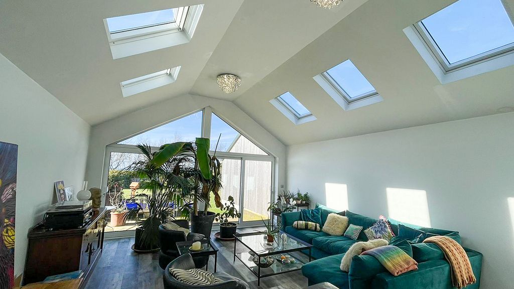 2 bed flat to rentAnnex Apartment, High Tilt, Douglas Road, Kirk Michael IM6