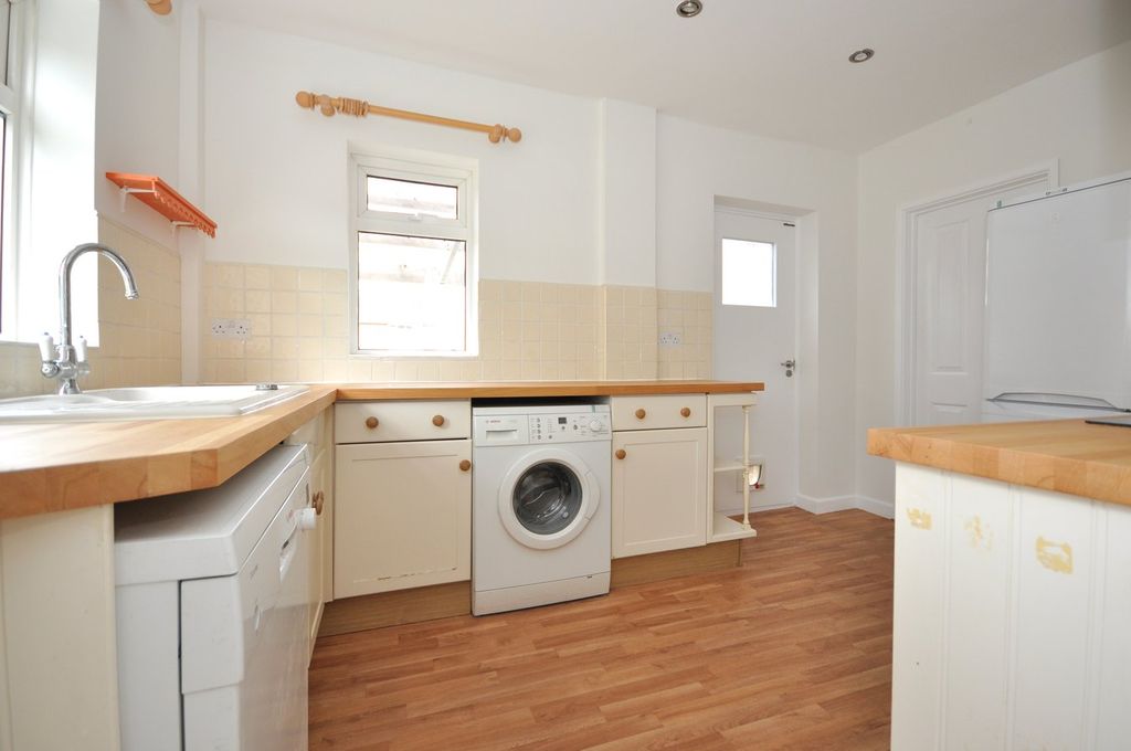 Additional image 7 of 3 bed semi-detached house to rentVineries Close, Leckhampton, Cheltenham GL53