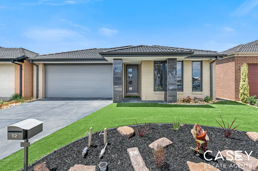 52 Spearwood Rise, Cranbourne West VIC 3977