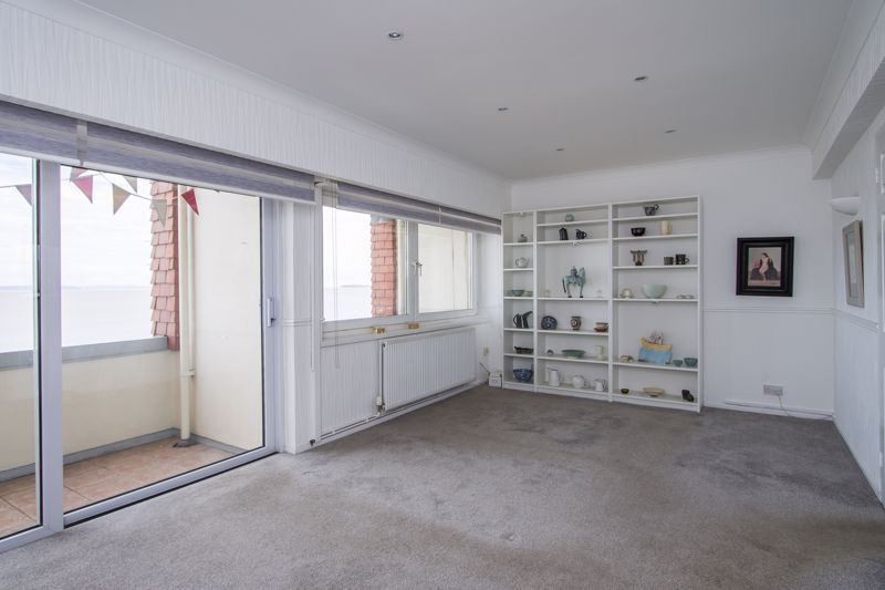 Additional image 2 of 3 bed flat to rentWindsor Court, The Esplanade, Penarth CF64