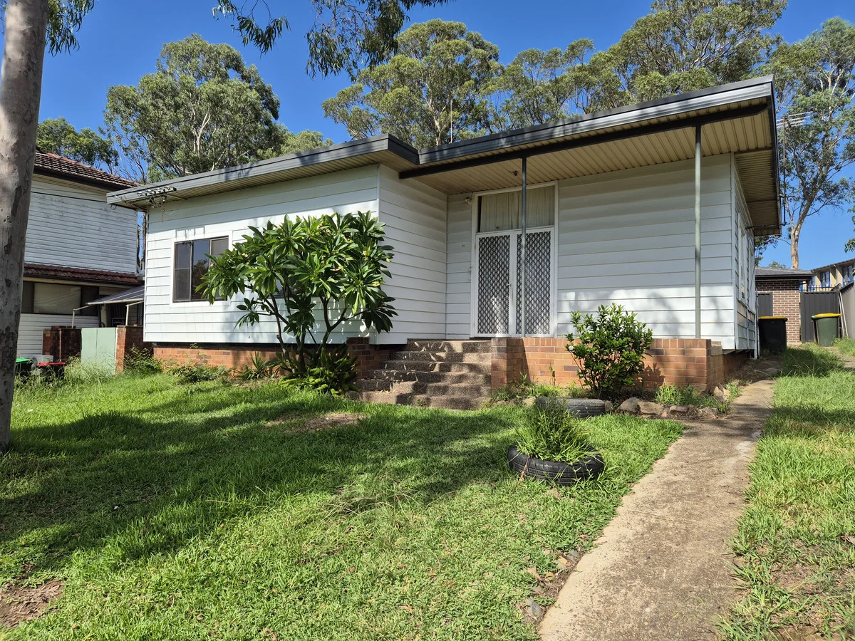 11 Danny Road, Lalor Park NSW 2147