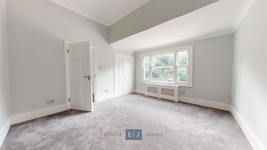 Additional image 15 of 4 bed semi-detached house to rentManor Road, High Beech, Loughton IG10