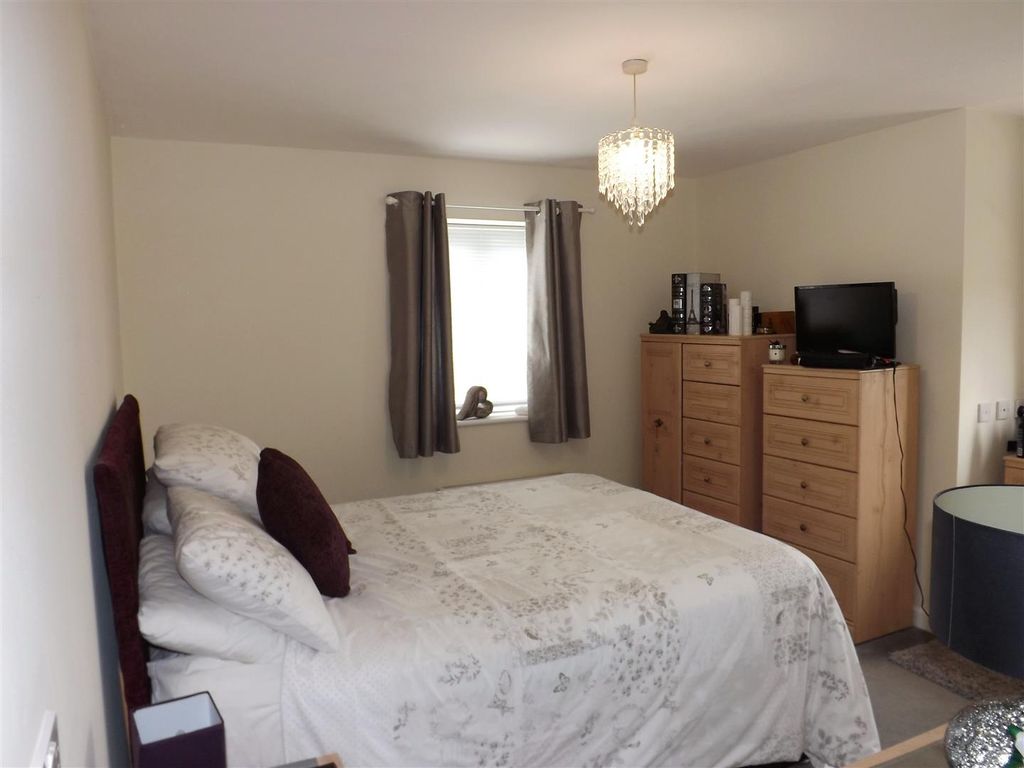 Additional image 6 of 3 bed semi-detached house to rentFettling Lane, Charlestown, St. Austell PL25