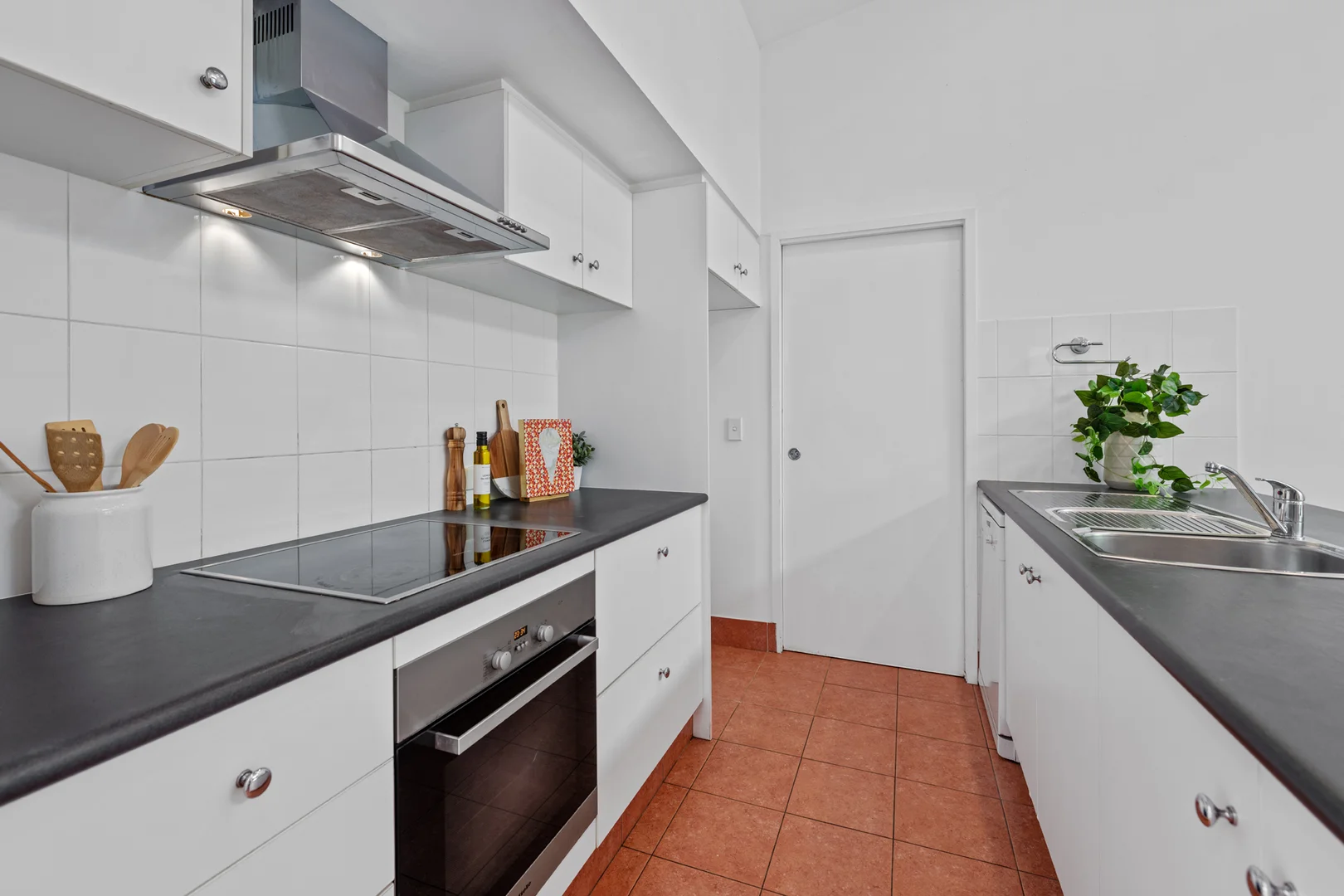 30 Dauphin Terrace, Highgate Hill QLD 4101 photo 5