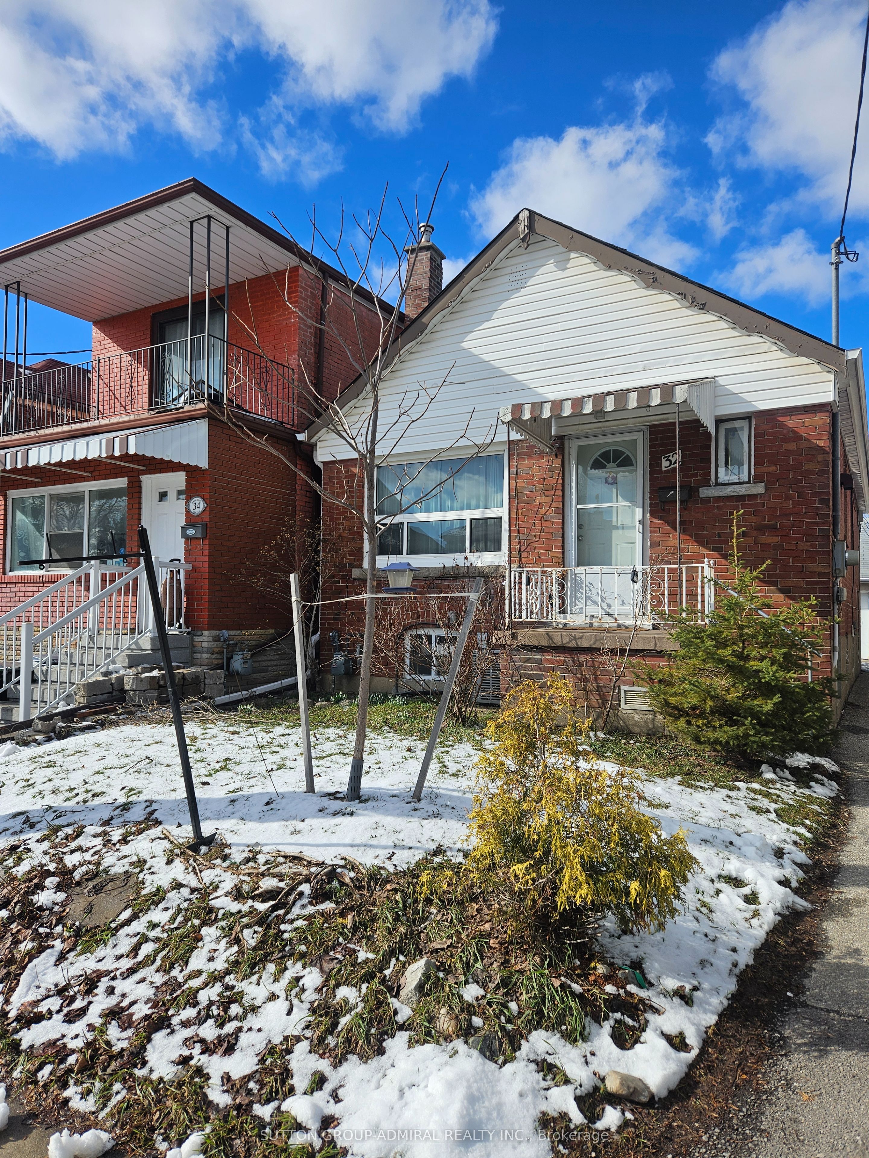 32 Belgravia Avenue, Toronto, ON, M6E 2M5