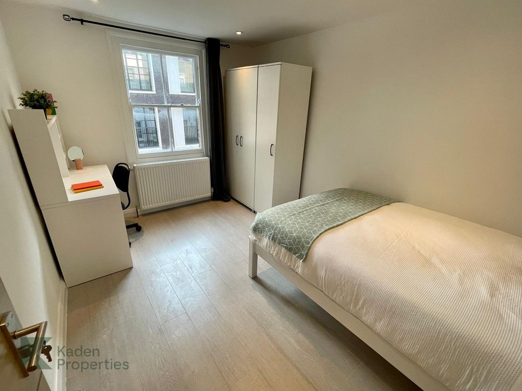 Additional image 2 of 2 bed flat to rentCleveland Street, Fitzrovia W1T