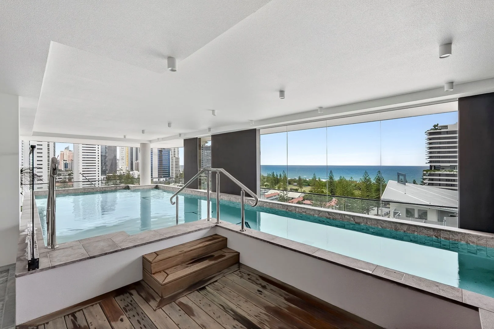 26 - 28 Alexandra Avenue, Mermaid Beach QLD 4218