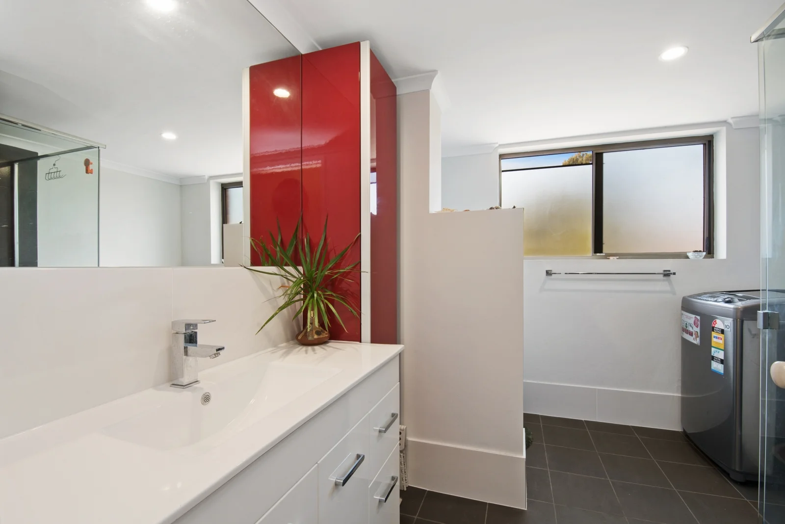 Additional image 8 of 1/35 Hawthorne Street, Woody Point QLD 4019