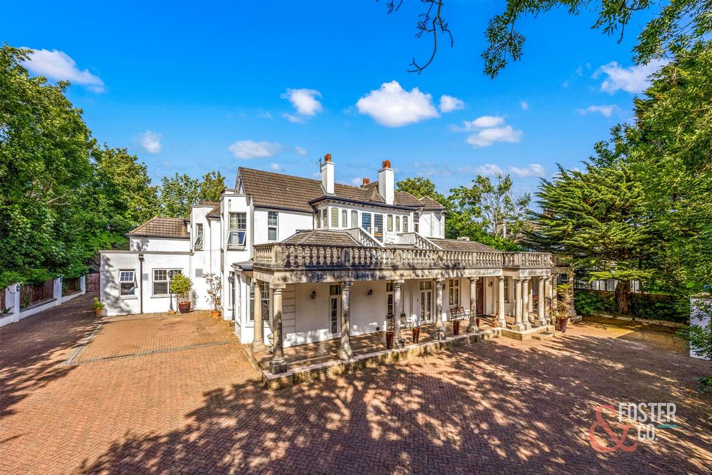 10 bed detached house to rentDyke Road Avenue, Brighton BN1