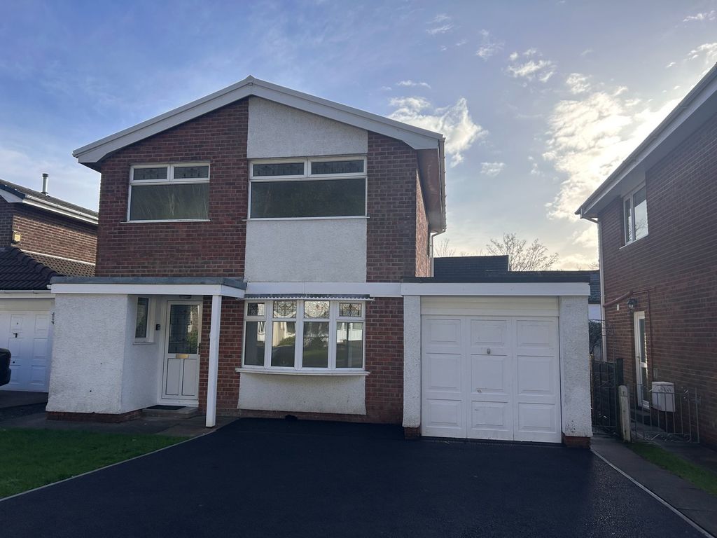 3 bed detached house to rentWoodlands Park Drive, Neath SA10