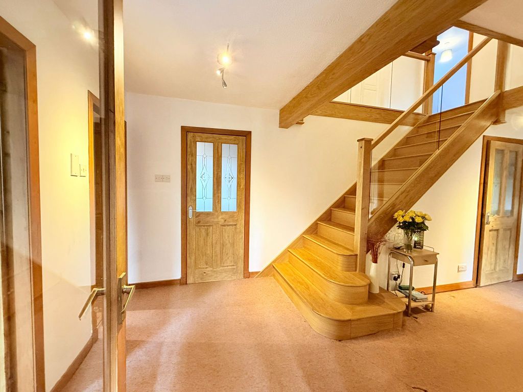 6 bed detached house for saleThree Gables, Shieldhill FK1 photo 2