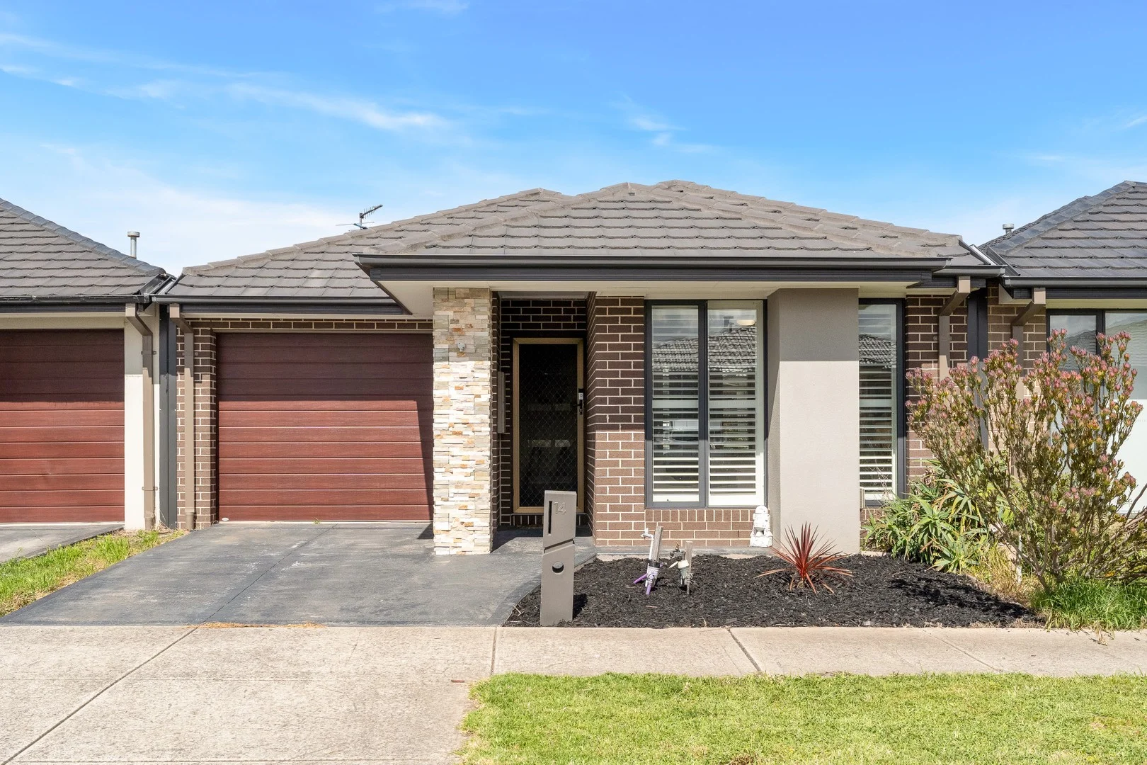 14 Loudon Circuit, Craigieburn VIC 3064