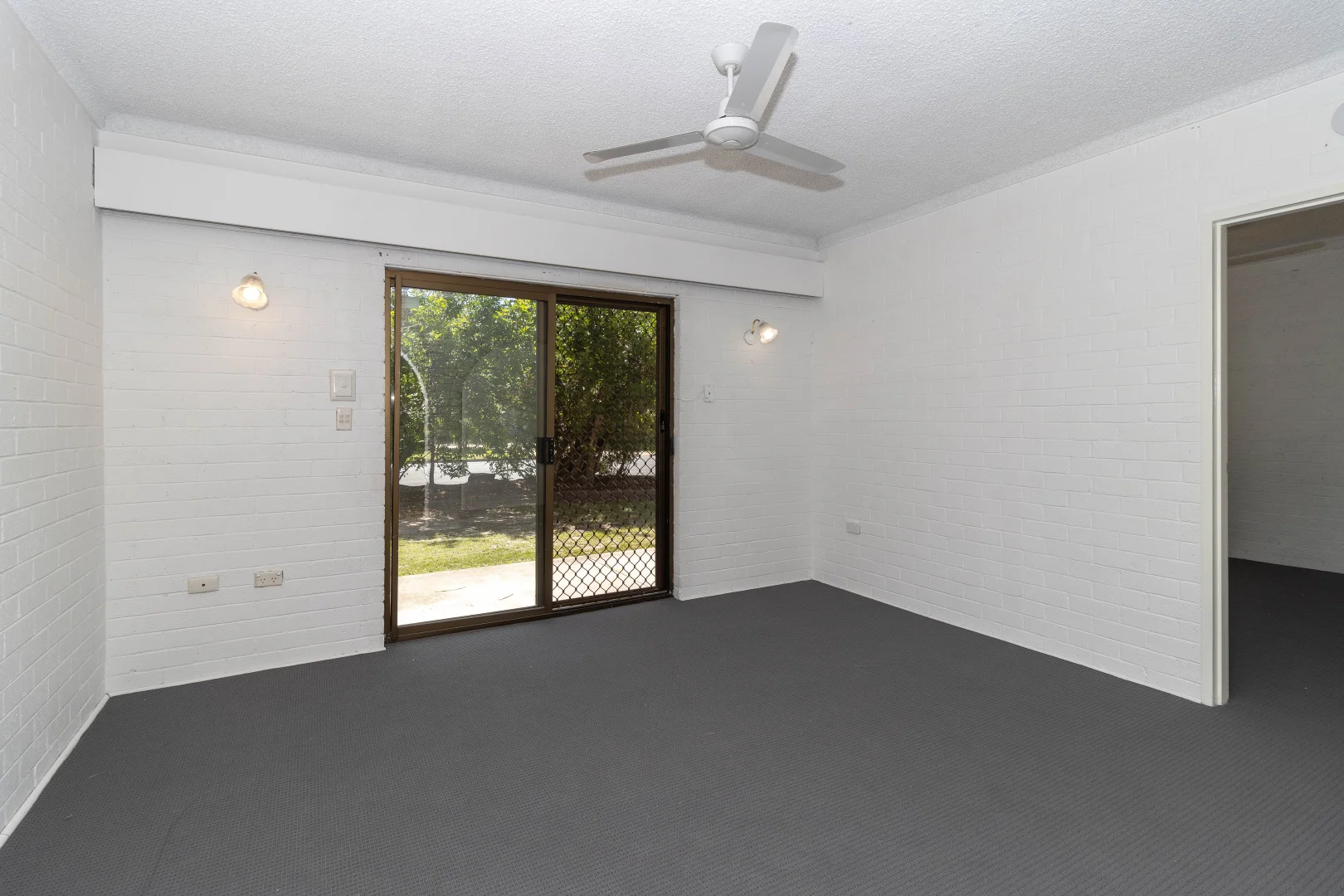 Additional image 8 of 3/449 Esplanade, Torquay QLD 4655