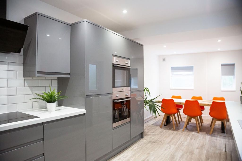 7 bed terraced house to rentMontgomerie Road, Southsea PO5