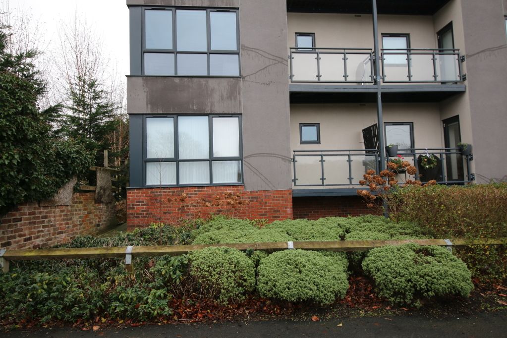 2 bed flat to rentEdmunds Vale, The Sands, Durham DH1