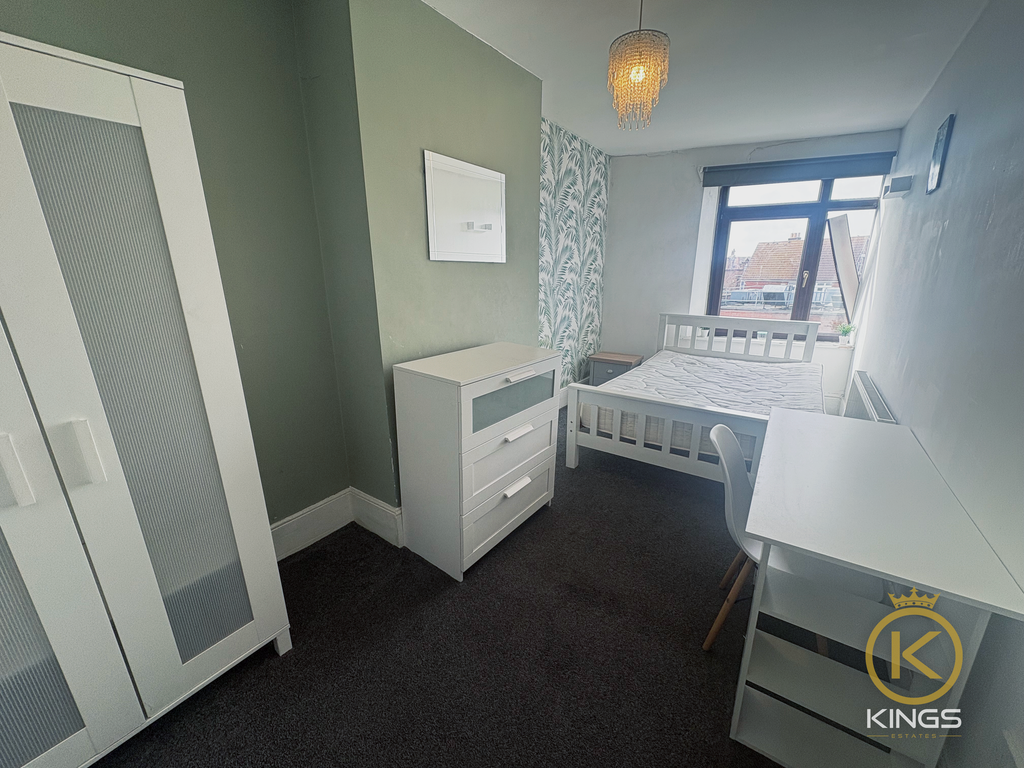 Additional image 16 of 6 bed flat to rentAlbert Road, Southsea PO5