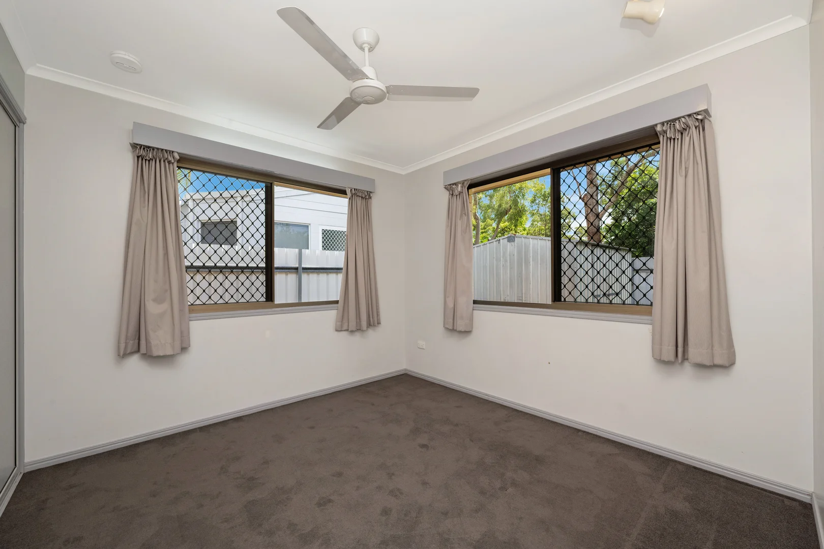 10 Gelling Crescent, Douglas QLD 4814 photo 4