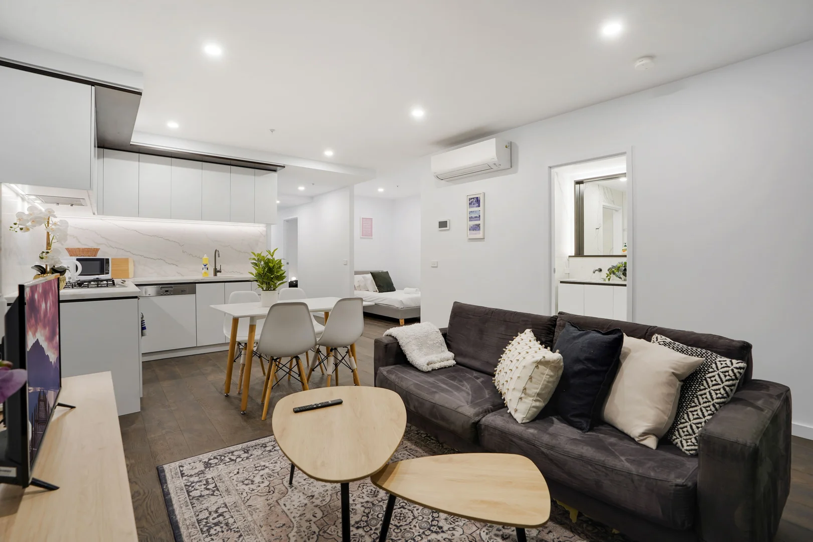 Additional image 3 of 1605/828 Whitehorse Road, Box Hill VIC 3128