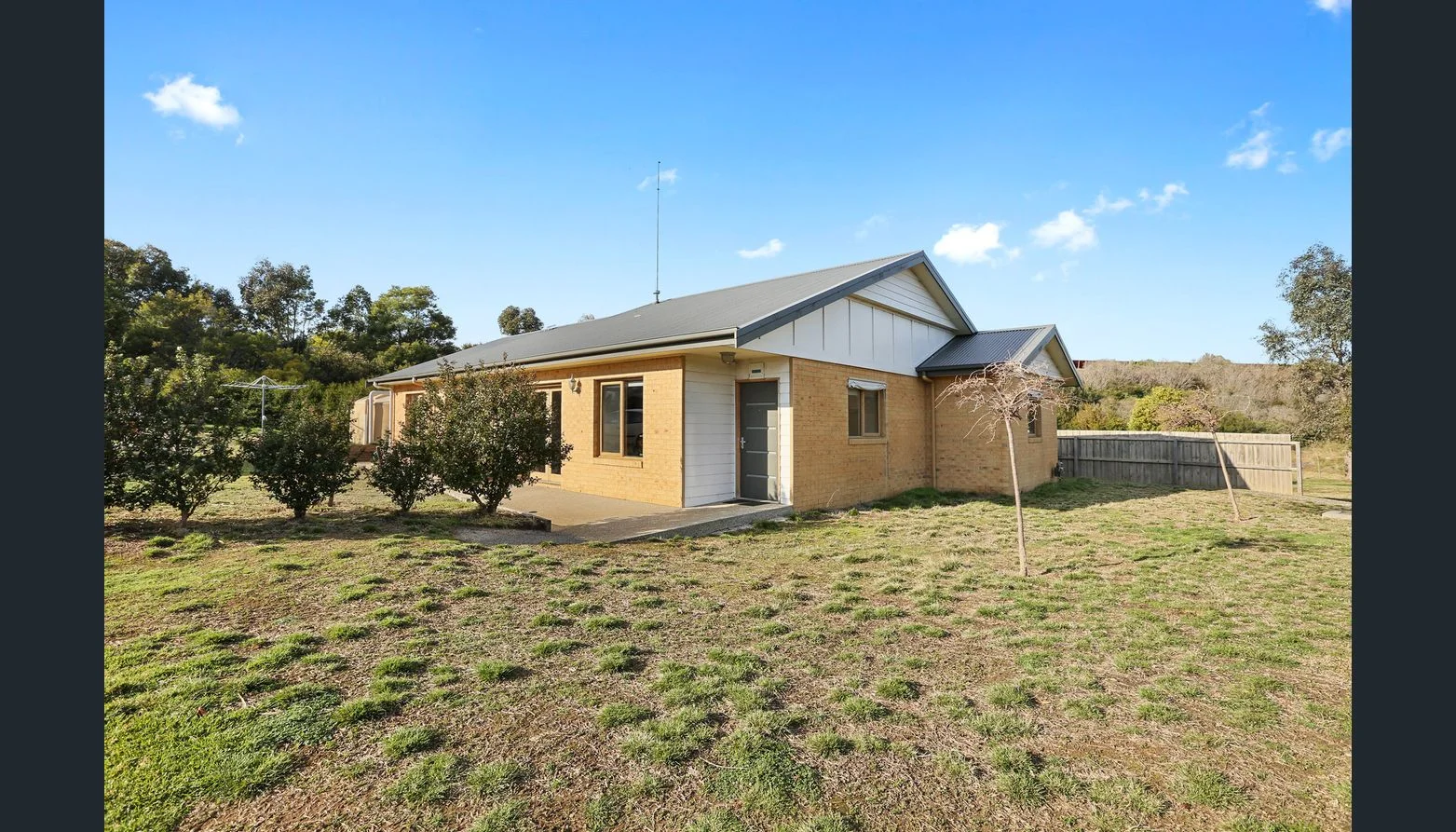 Room 1/43-45 Hewat Drive, Highton VIC 3216
