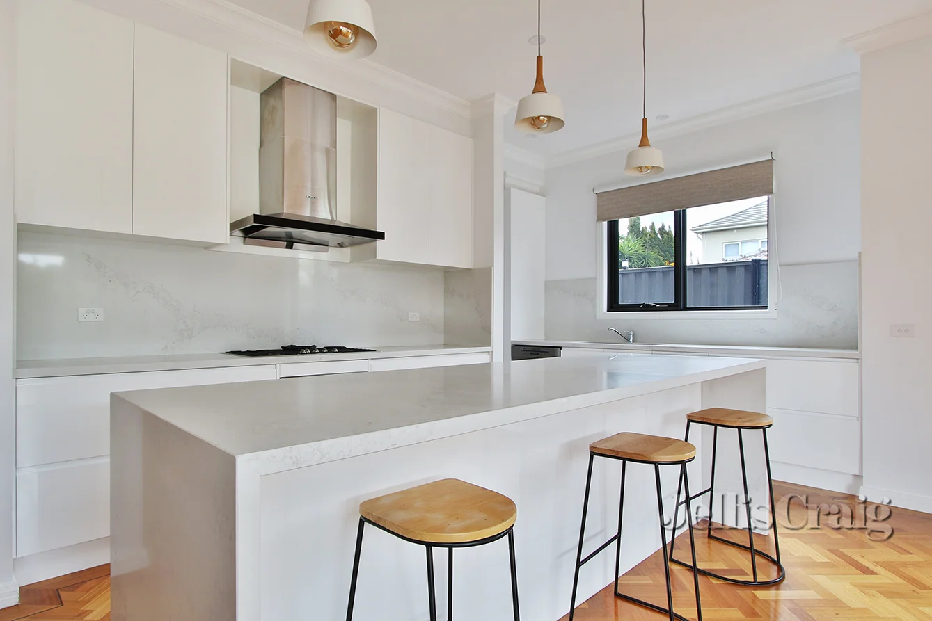 2/3 Summit Crescent, Glen Waverley VIC 3150