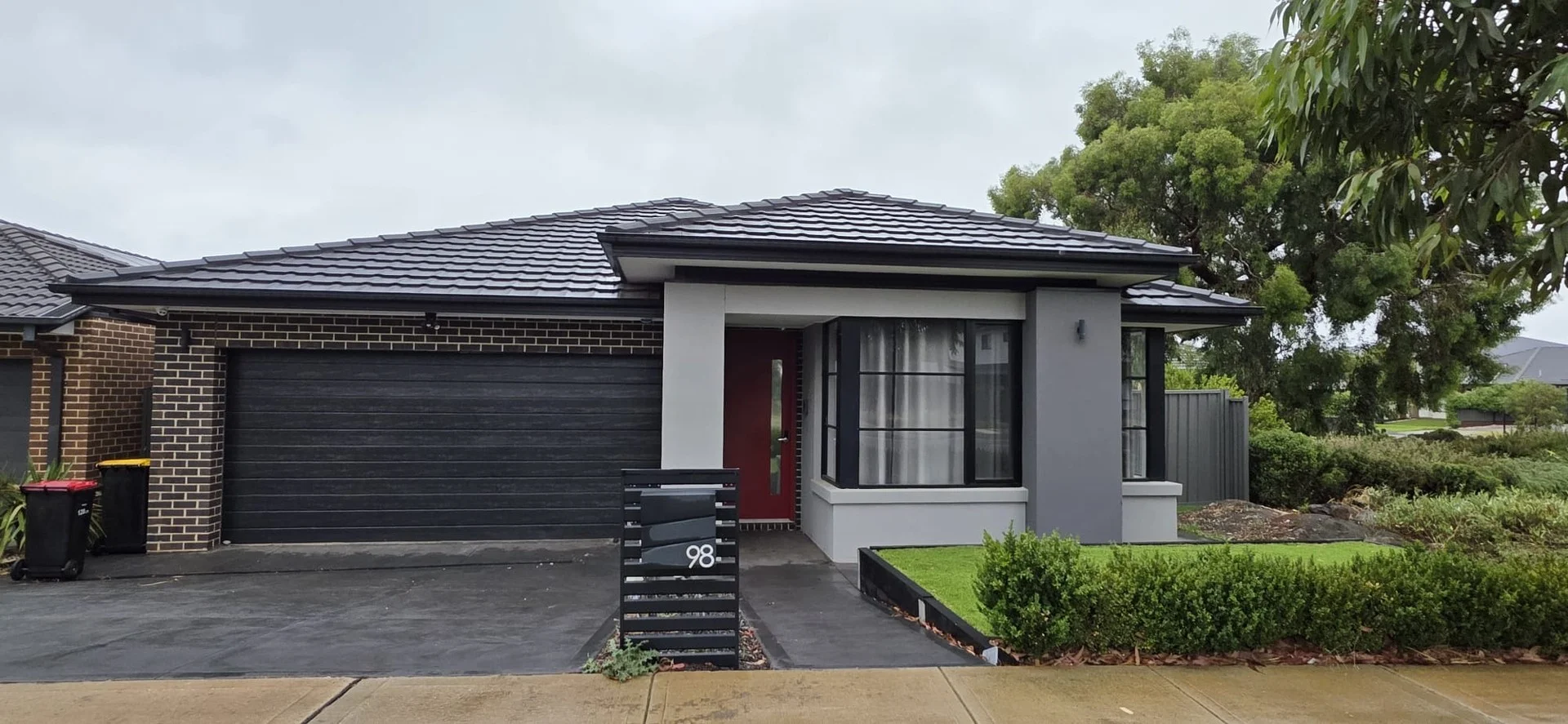 98 Atherstone Boulevard, Strathtulloh VIC 3338