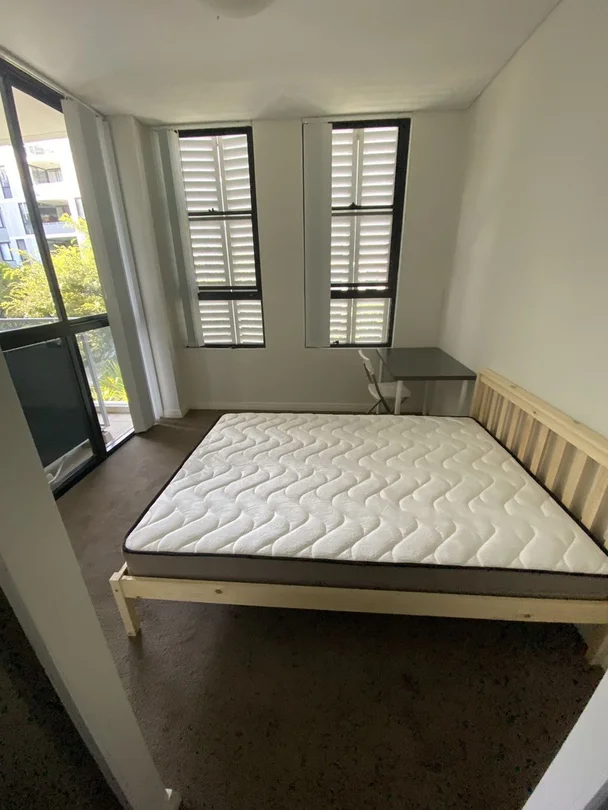 WeChat: KRL119 L4/2 Galara st, Rosebery NSW 2018