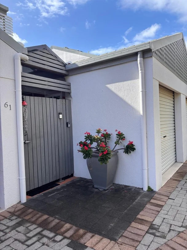 Additional image 2 of 61/2 Queen Street, Cleveland QLD 4163