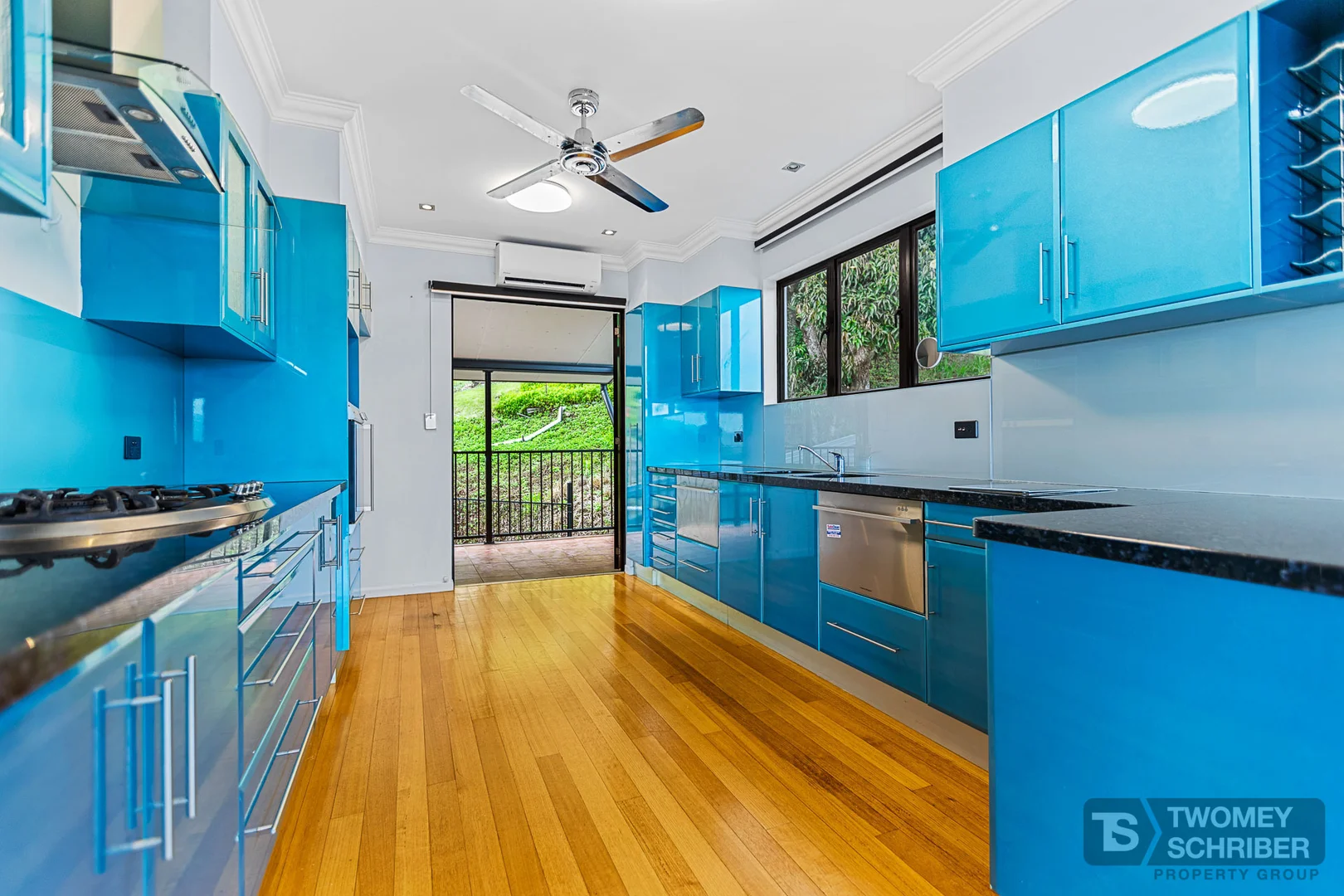 Additional image 3 of 8 Seaview Close, Bayview Heights QLD 4868